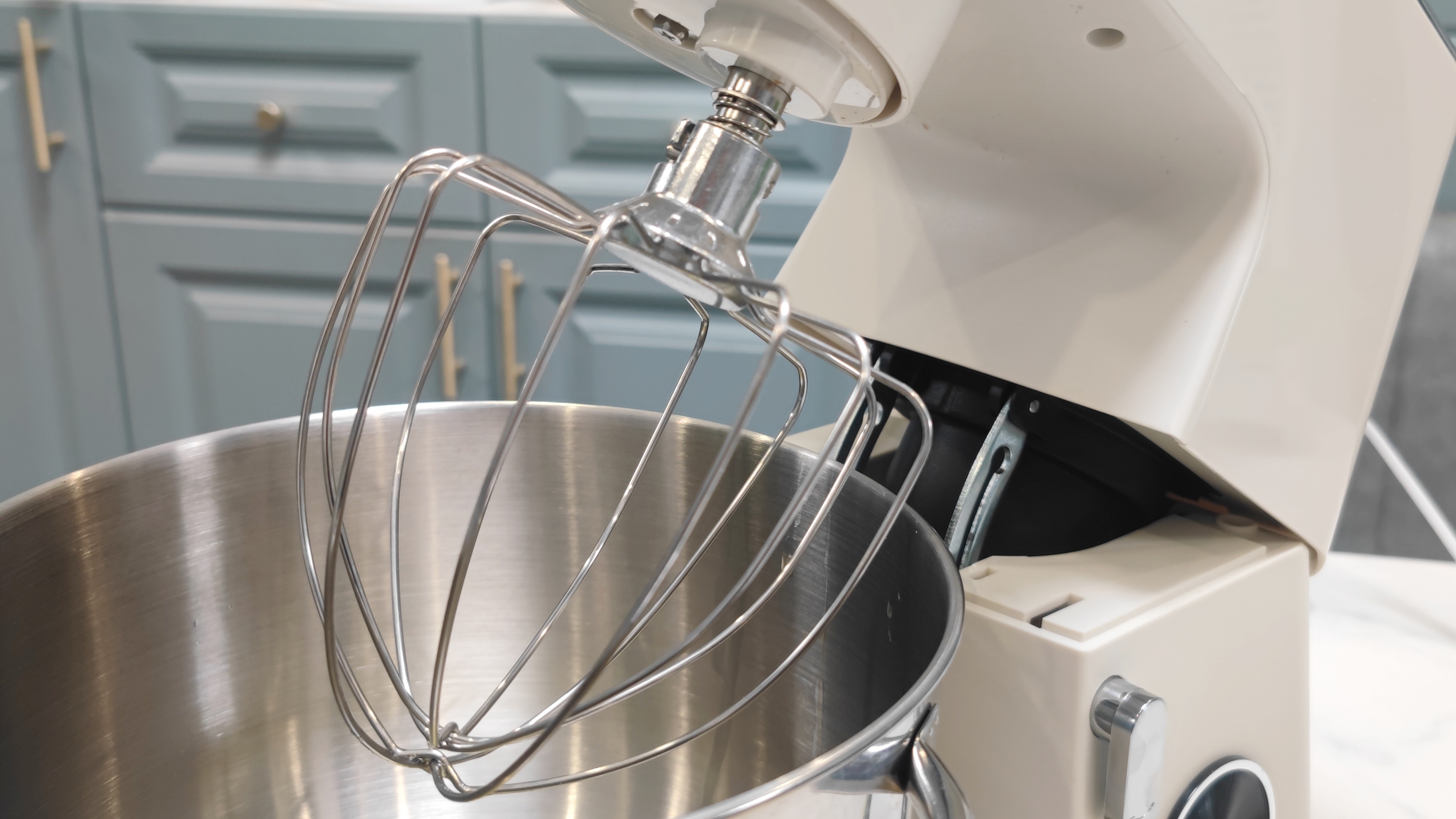 长帝企鹅顶顶和海氏m6哪个好,企鹅顶顶厨师机做蛋糕