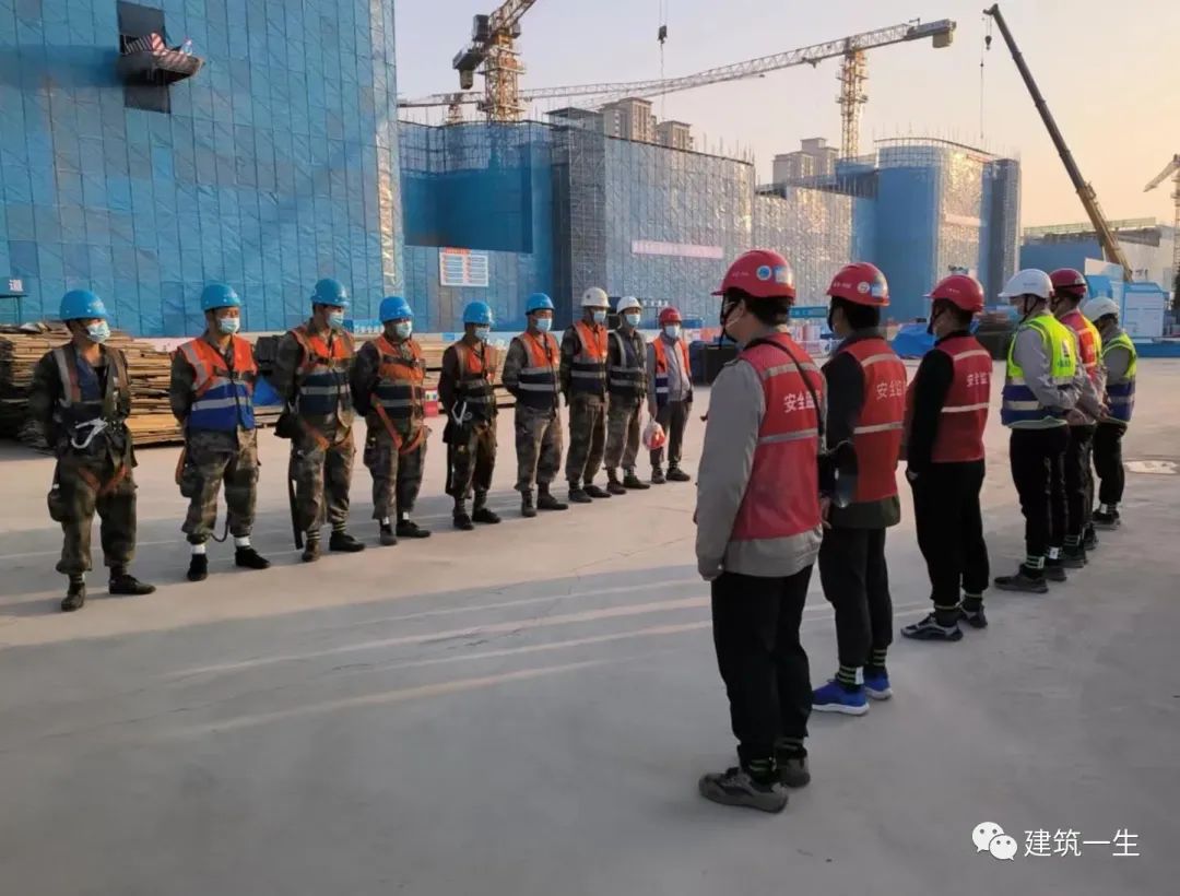 塔式起重机安全标准化制作视频,塔式起重机安全检查图解手册