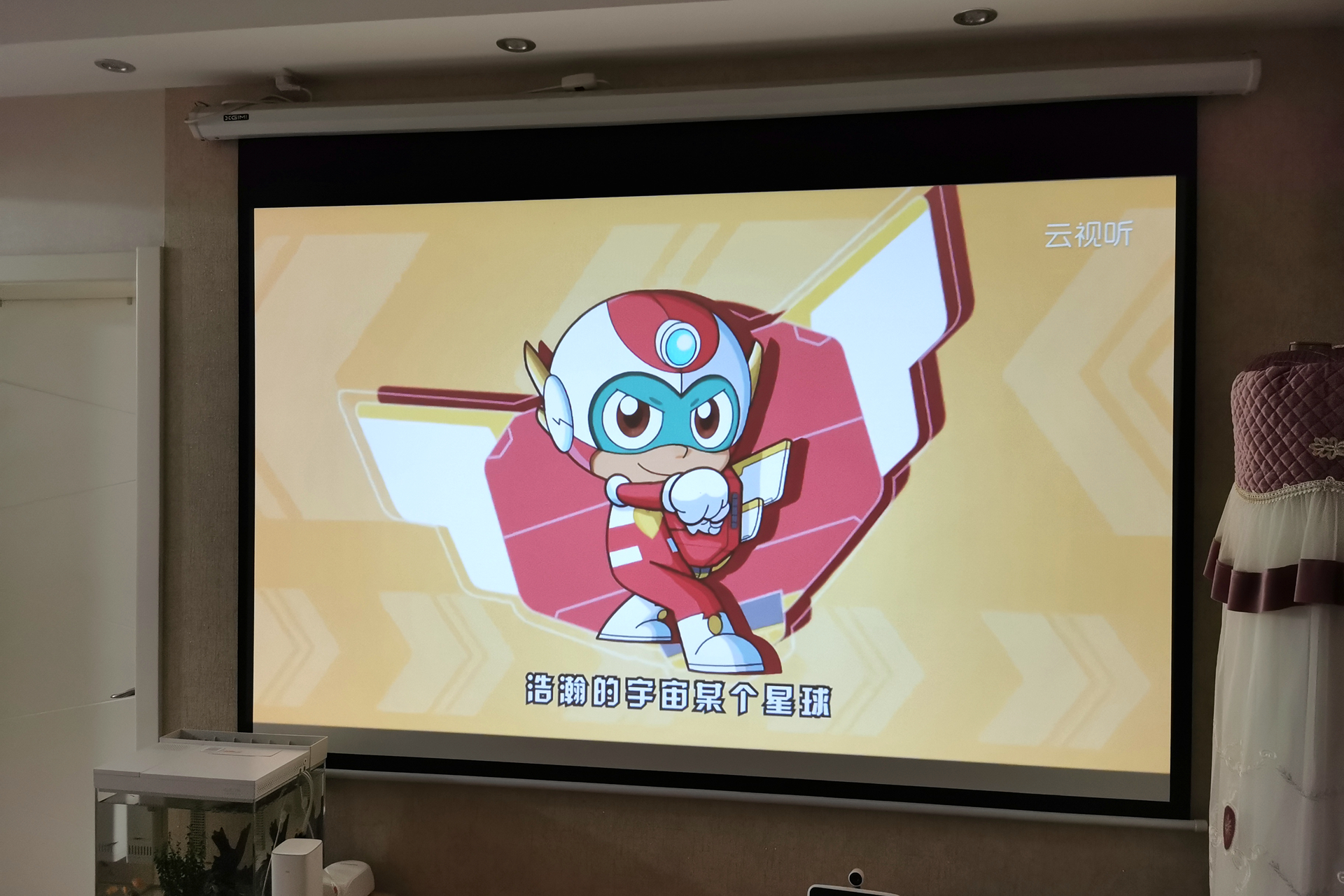 哪款4k投影仪性价比最高,一千块以下的投影机