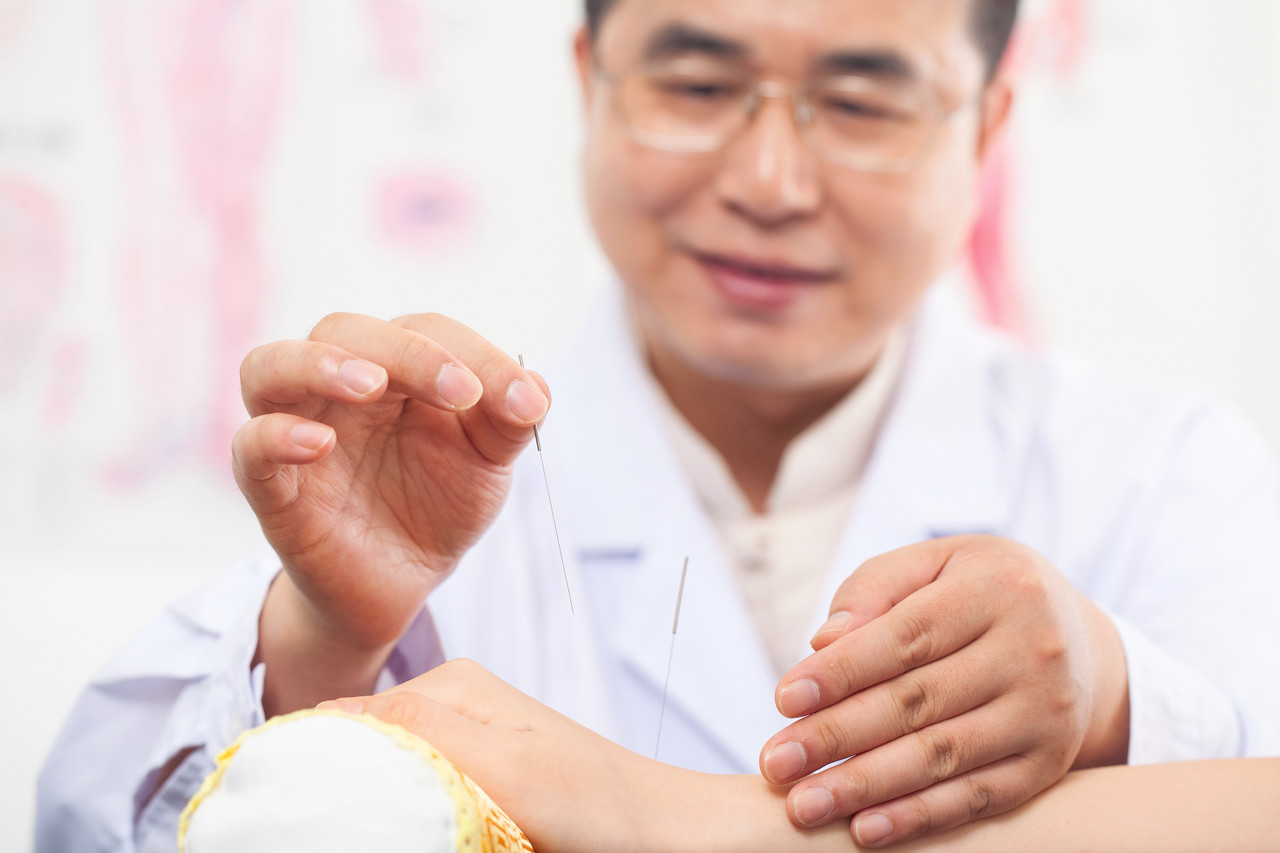 中医针灸治疗腰痛病的学术思想,古法针灸临床治验