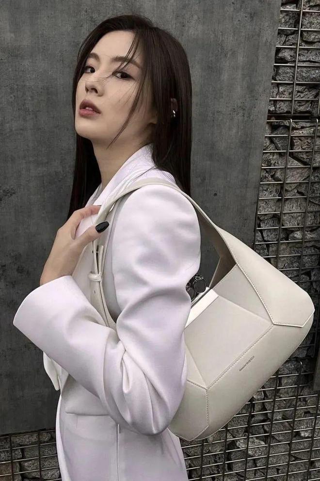 夏季腋下包推荐小众高级感百搭,腋下包推荐小众高级款法式腋下包