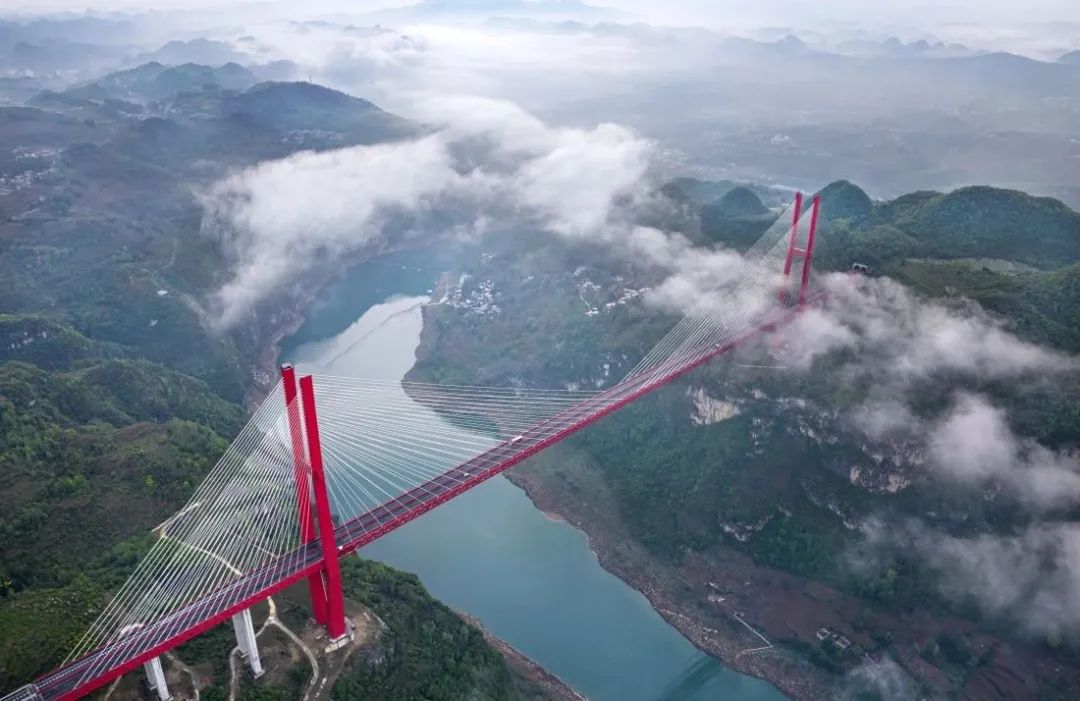 璐靛窞鐗傜墎姹熺壒澶фˉ鏂伴椈鑱旀挱,璐靛窞妗ユ绾綍鐗囪秺灞辨渤鐧婚檰澶