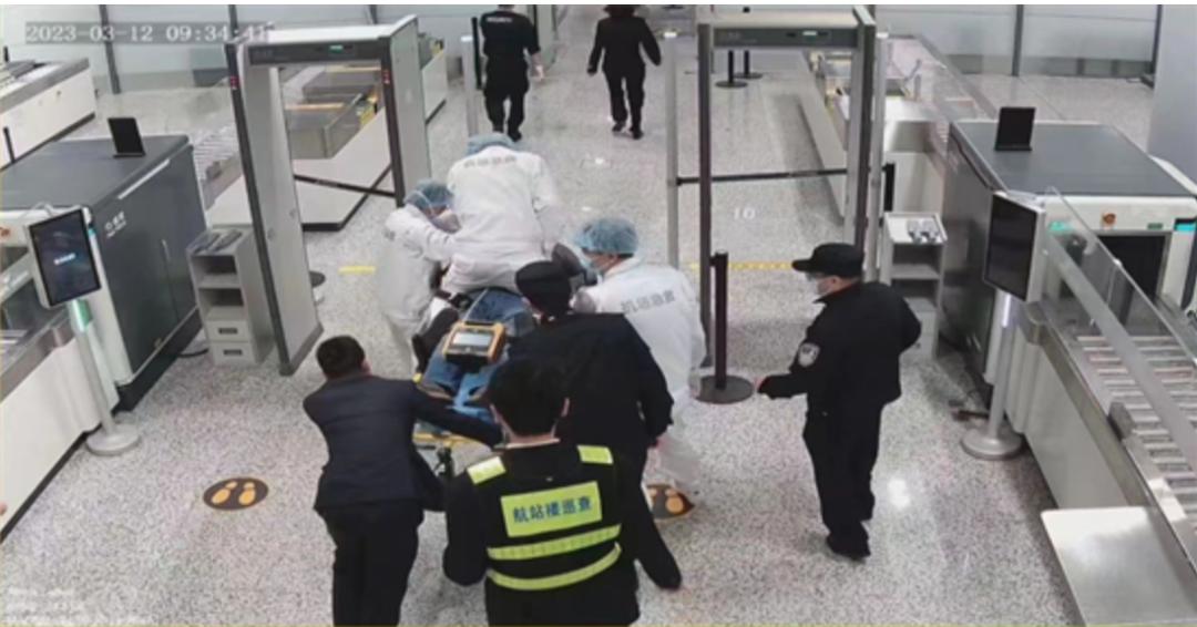 近期宁波海关走私案,吴某某被逮捕现场视频