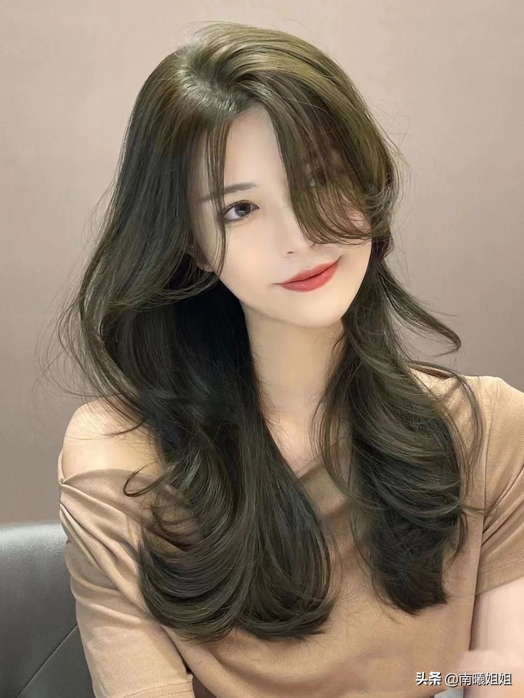 葡萄红适合换什么发色,适合秋冬的发色葡萄酒红