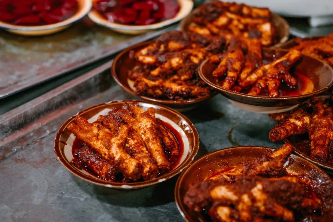 去成都必打卡的8家地道馆子,成都本地人必吃十大馆子排名