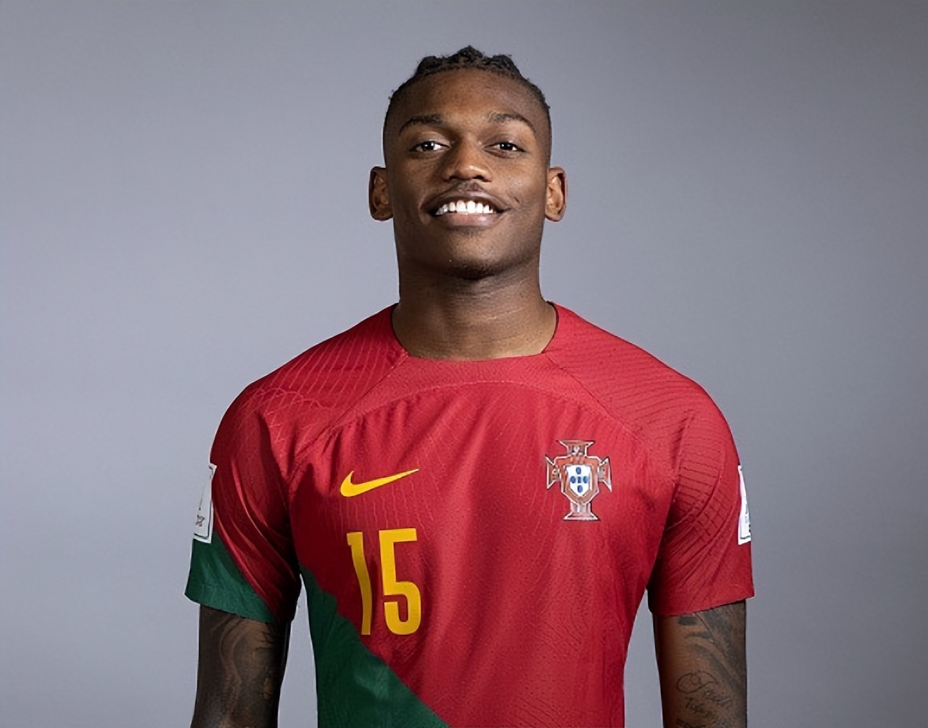 连续10场替补!葡萄牙9000万天才坐穿板凳,堂堂意甲MVP受尽委屈