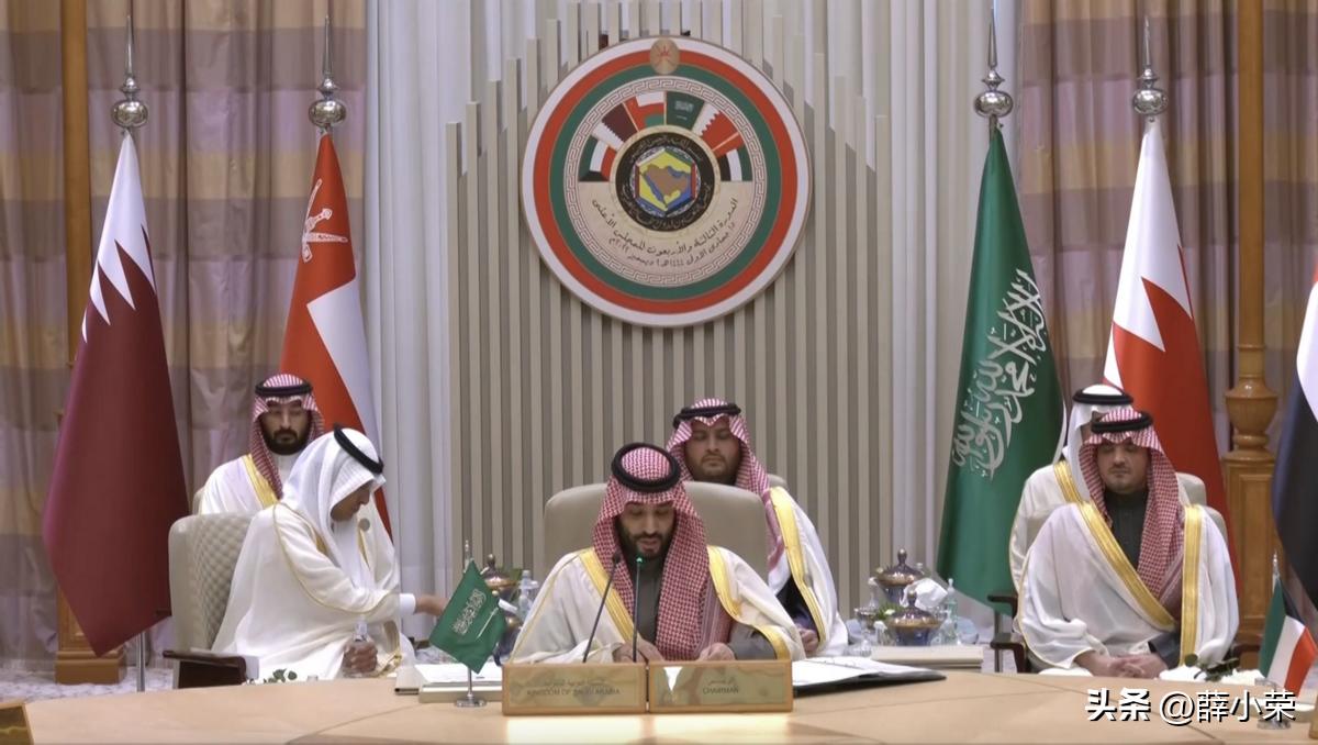 尘埃落定！石油人民币成型，中阿峰会谈成双赢买卖，重击美元霸权