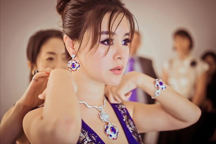 百亿富婆于文红,美容富婆于文红