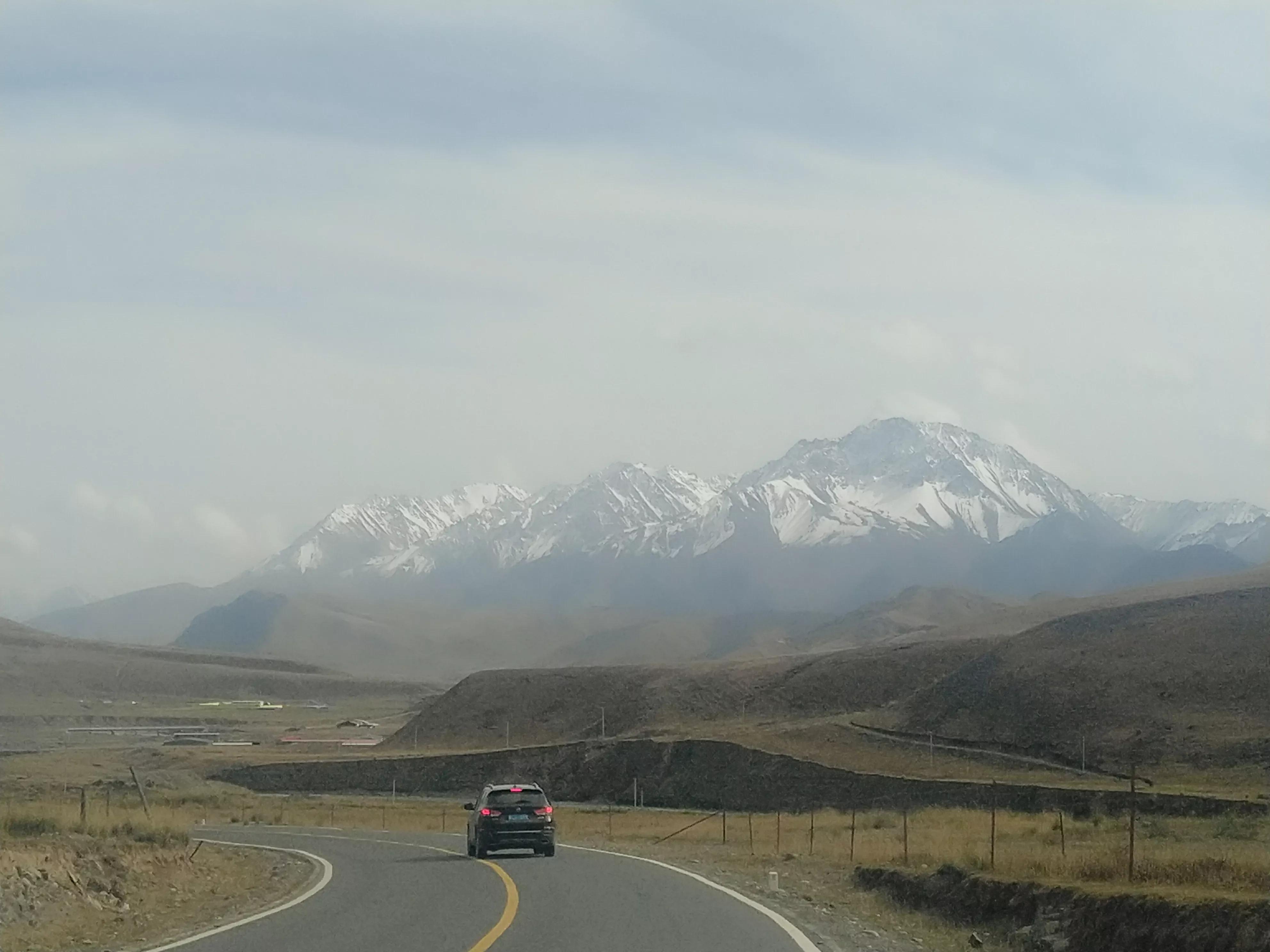 从甘肃翻越祁连山到青海,从肃北到青海沿途风景