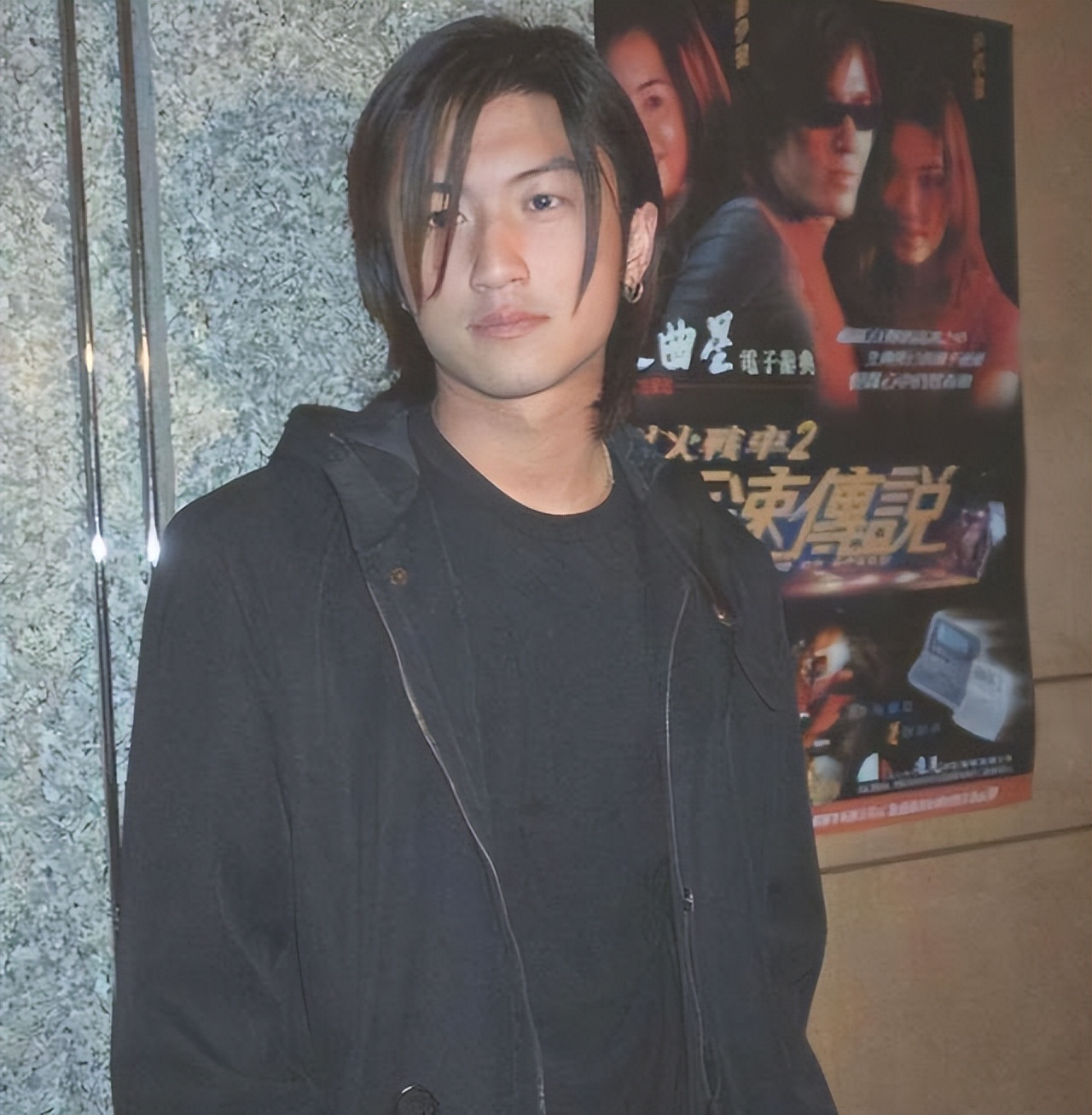 谢霆锋出道当歌手的时候,谢霆锋出道就做主角吗