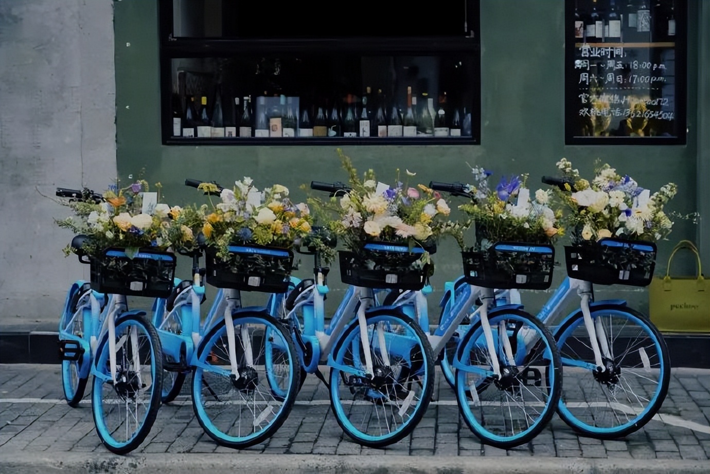 *放播**量破千万，春日广告不止氛围感