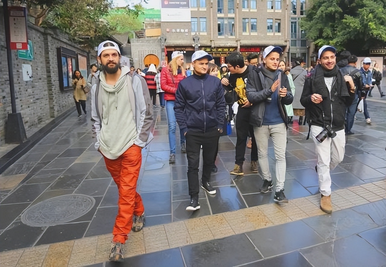 东南亚*彩博**业，为何都是中国人坑中国人?