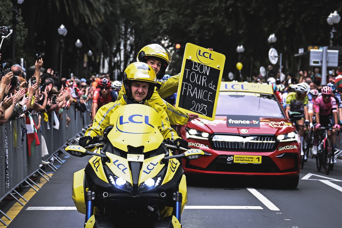 环法自行车赛亚当耶茨,亚当耶茨环法s14采访