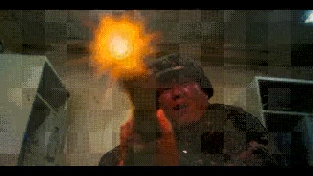 豆瓣8.6，这部韩剧也太敢拍了！韩国*队军**的*裤底**都被扒光了！