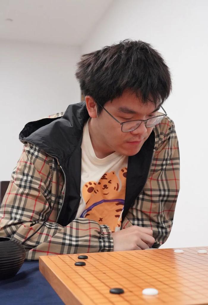 亚运会围棋选拔第三轮棋谱柯洁,亚运会围棋柯洁战绩