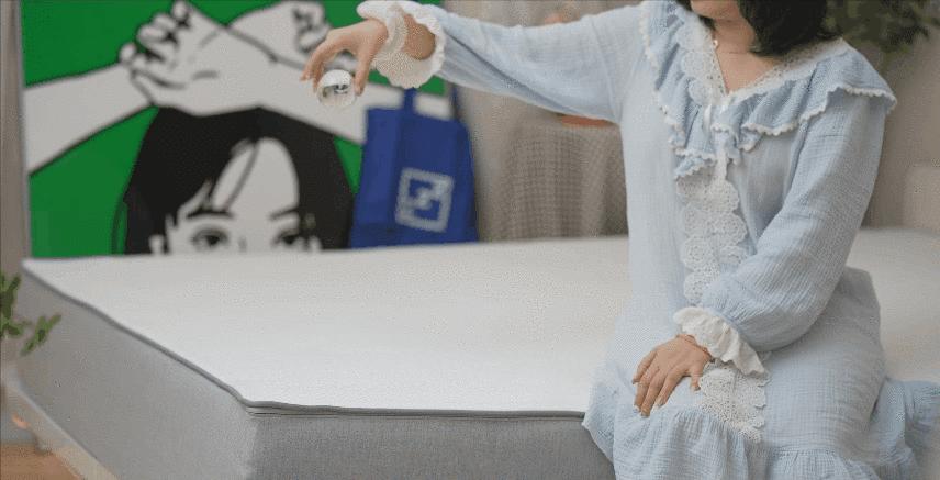 上班族适合睡硬床垫还是软床垫,睡眠不好怎么选择床垫