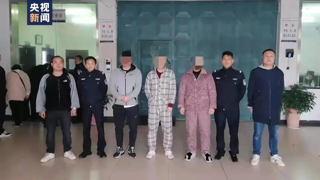 每日60秒纵览天下事件,每天3分钟尽览天下事语音播报