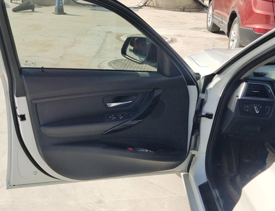 开了5年的宝马3系顶配能卖多少,开了3到5年的宝马