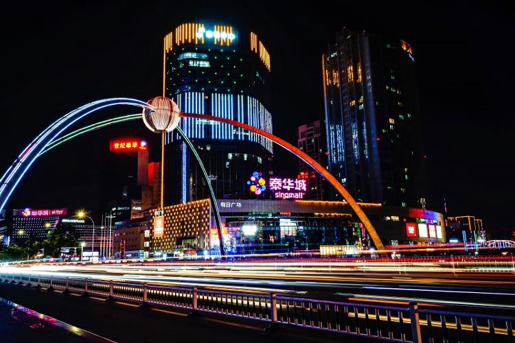 潍坊市泰华城打卡地,潍坊泰华打卡地