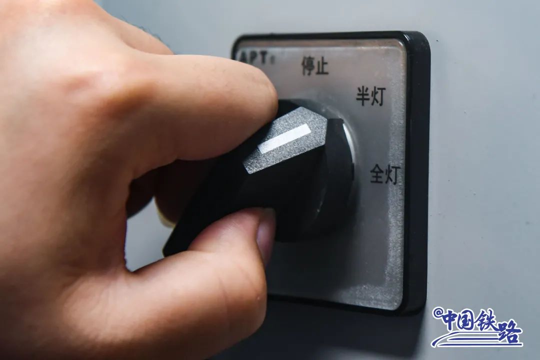 复兴号d728动卧一等卧是什么样的,复兴号二等卧啥样