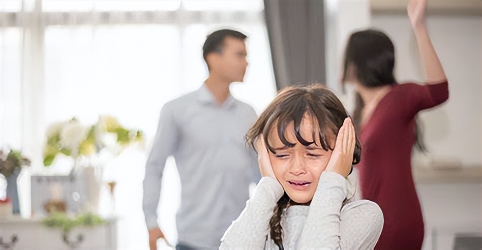 有自虐倾向的孩子如何开导,为什么孩子会选择轻生