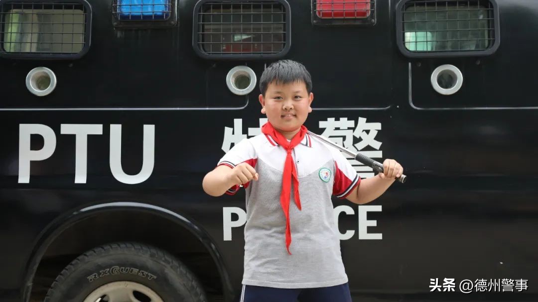 跟着警察去抓酒驾,跟着警察叔叔去出警