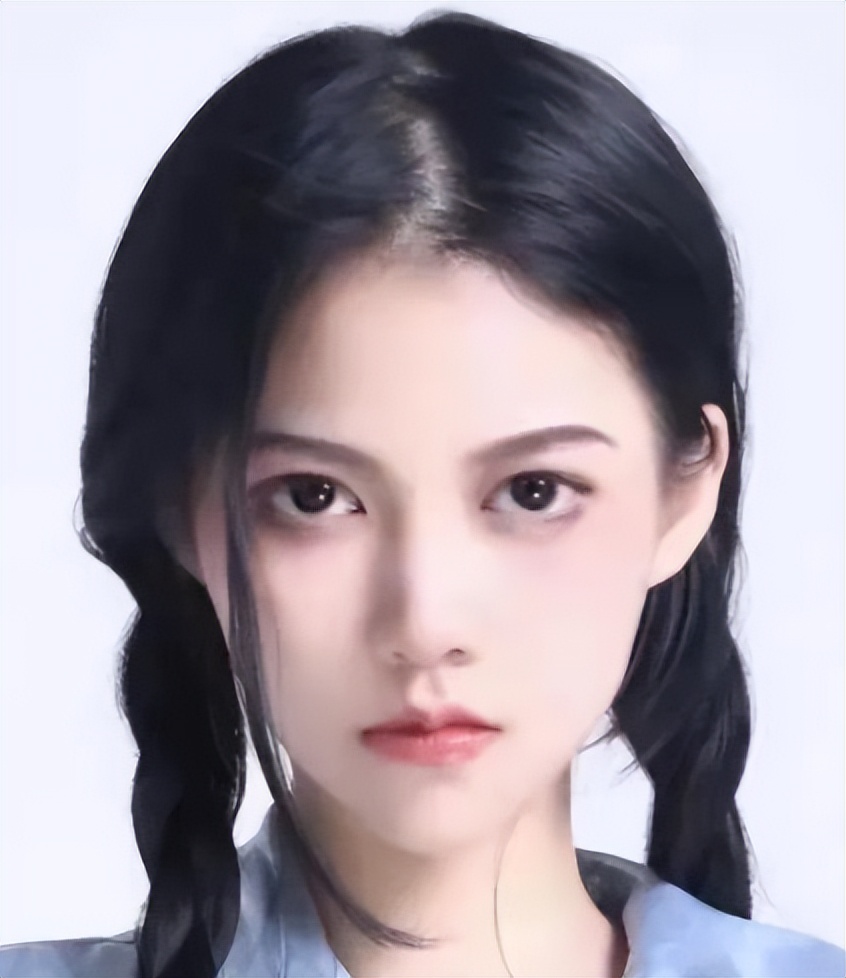 21岁女大学生假装名媛,21岁大学生假扮名媛