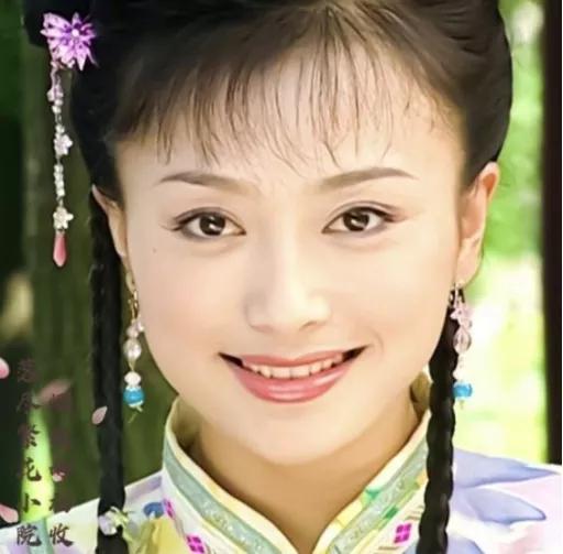 刘亦菲宋轶蓝色礼服,刘亦菲和宋轶谁更美