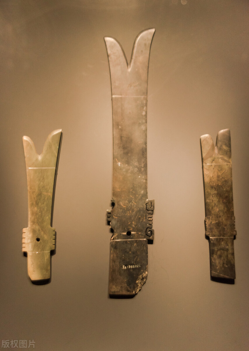 破译三星堆：发现水书《连山易》符号，疑似大禹治水用的《洛书》