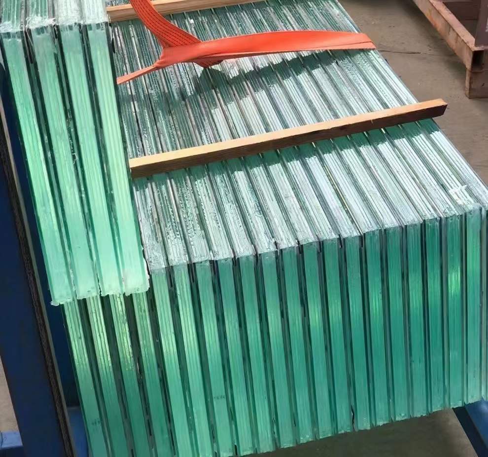 灌浆型防火玻璃是什么,单片非隔热型防火玻璃优缺点