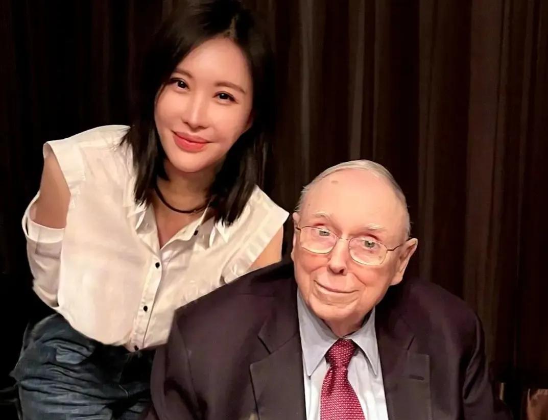 别再瞎操心了，王石与田朴珺这对“父女恋”早已活成了命运共同体