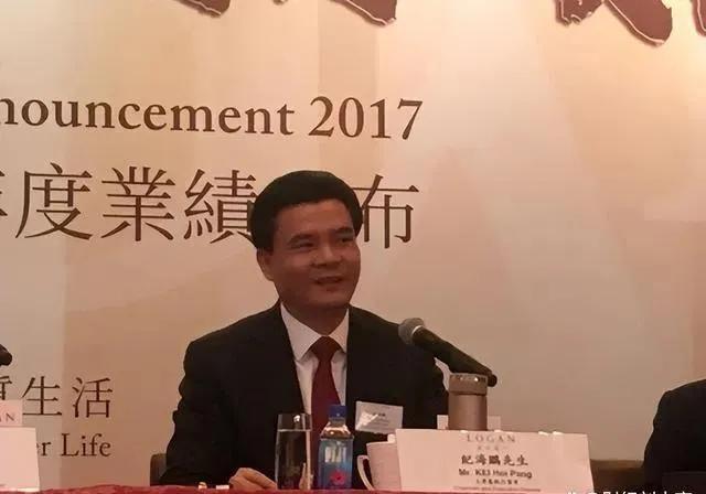 掌舵10年欠债百亿，90后“千亿白富美”撤了，留下老爸收拾烂摊子