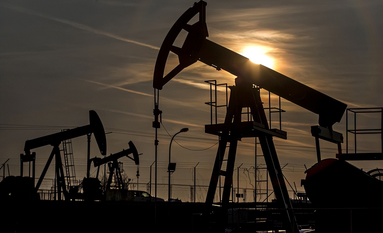 印度买俄罗斯石油多少钱一桶,俄罗斯卖给印度的石油每桶多少钱