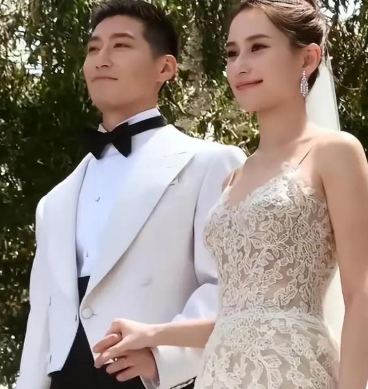 赌王多壕？1个摆件就是何超莲1场婚礼，大厅如同博物馆，龙椅亮了