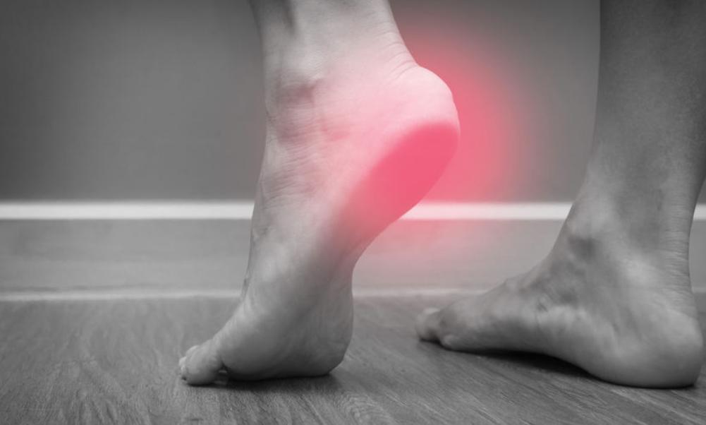 中老年人出现脚底板疼,老年人脚底板疼是什么原因