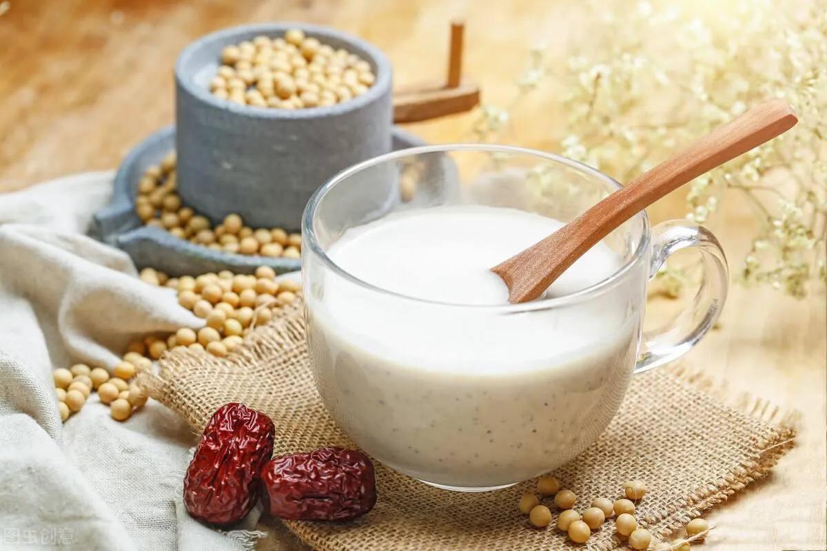 喝豆浆营养能代替牛奶吗,不能喝豆浆和牛奶用什么代替