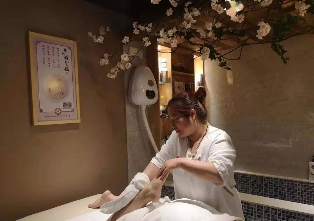 女性洗澡有什么禁忌啊,女性洗澡时该怎么洗胸部