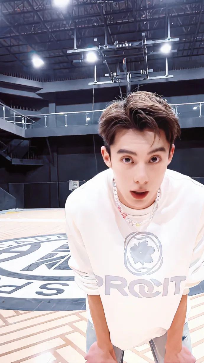 一款最帅气的男士发型,成熟男士头发稀少适合剪什么发型