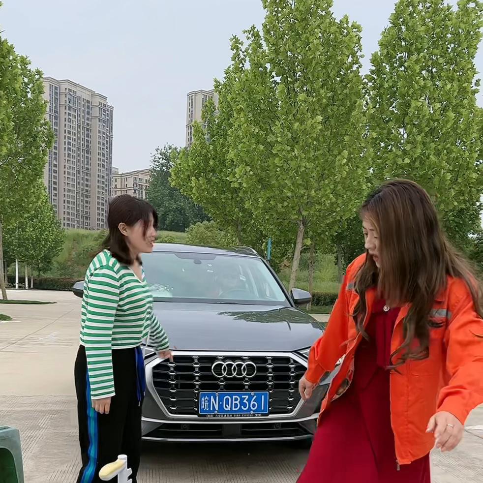 面料柔软舒适女内裤亲肤透气,面料柔软舒适内衣