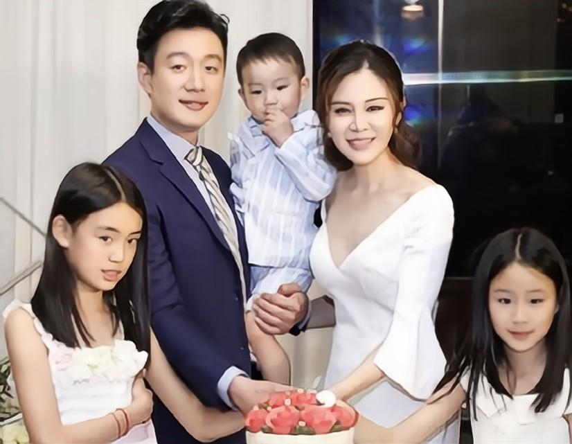 离婚又复婚，分手再结婚，出轨也还爱，这7对明星夫妻真会玩！