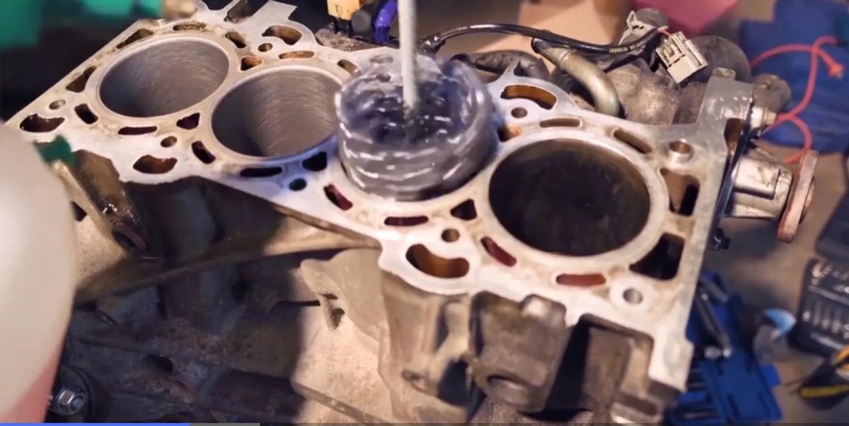 日系车是不是用20w机油比较好,日系发动机用什么机油好