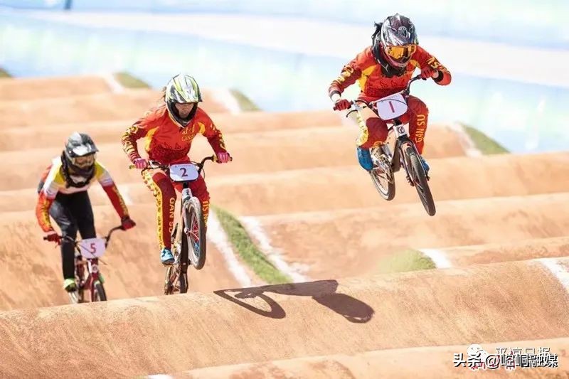 平凉泾川足球赛,泾川对崆峒足球赛