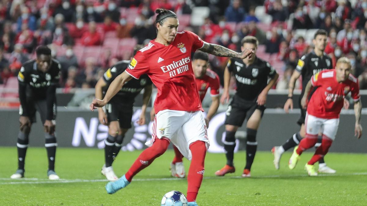 转会最新消息足球利物浦,葡超转会曼联