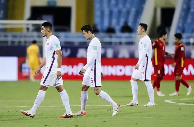 真“娇贵”！中国男足被苏州拒绝接待后，如今108人看不上东莞酒