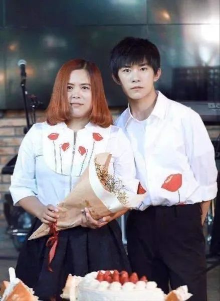 易烊千玺最初为什么被排挤,易烊千玺遭排挤