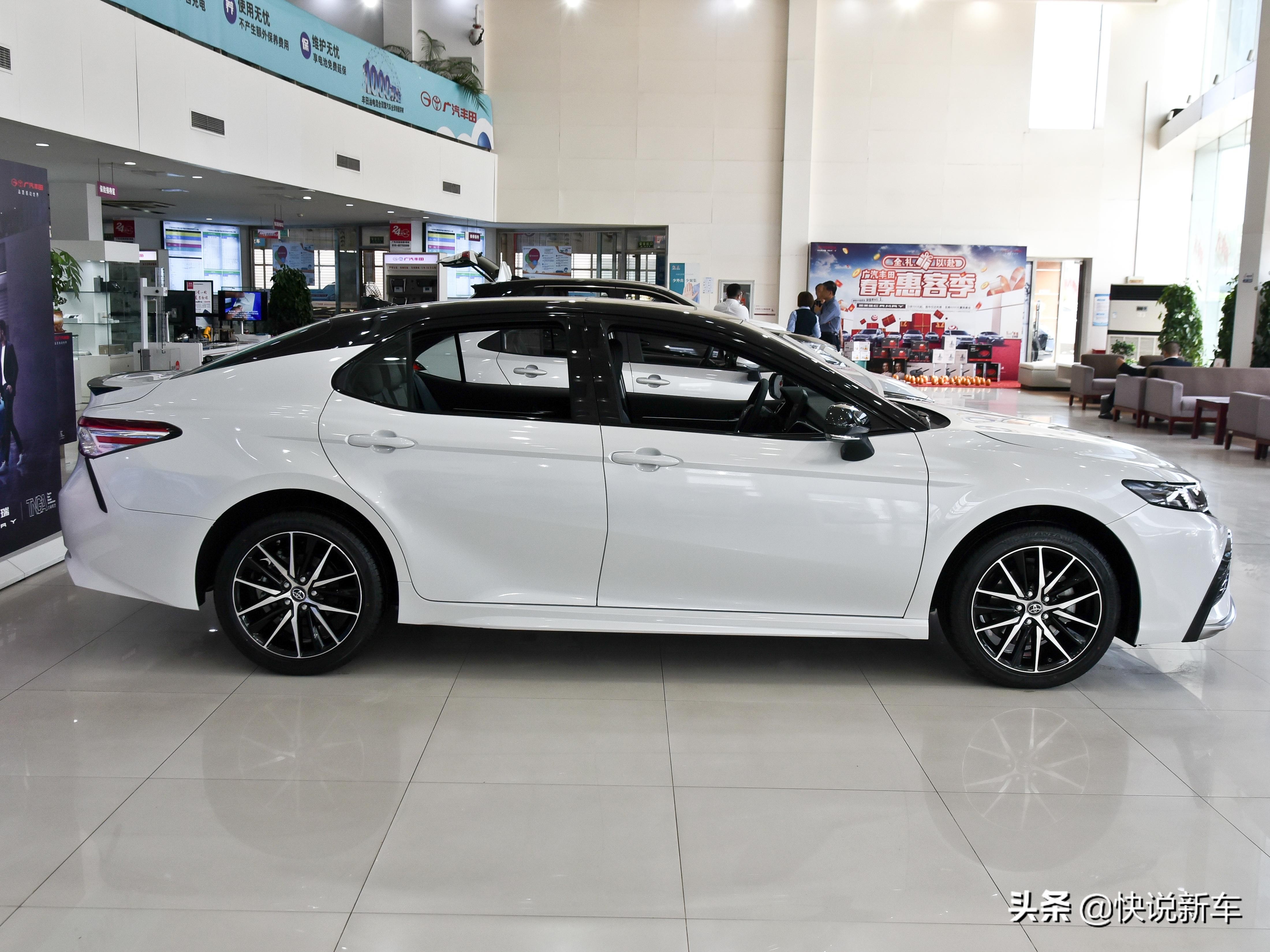 第九代全新凯美瑞沉浸式体验看车,凯美瑞运动套件