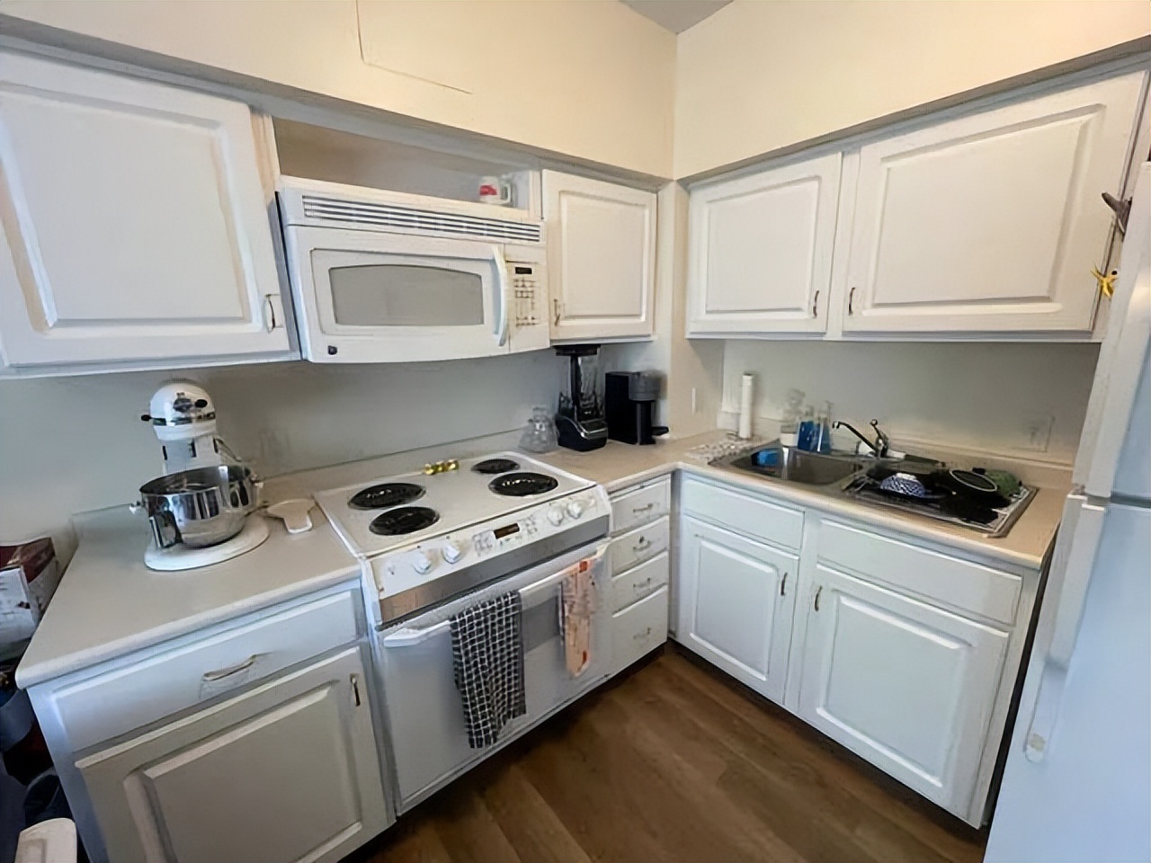 一个室友85岁，一个室友27岁，6000万美国人跨代同堂