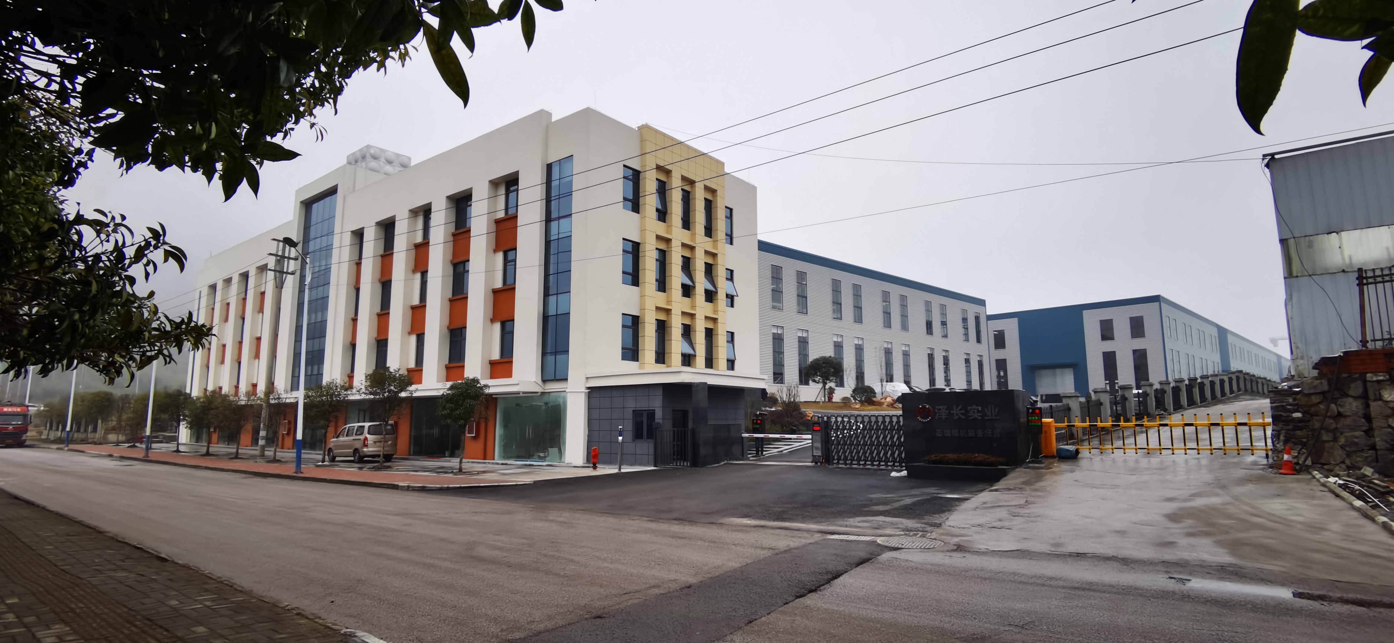 六盘水高新区组织19家企业60余个产品参加2022年六盘水工业产品产销对接会