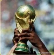 又一个帅哥国脚撩美女