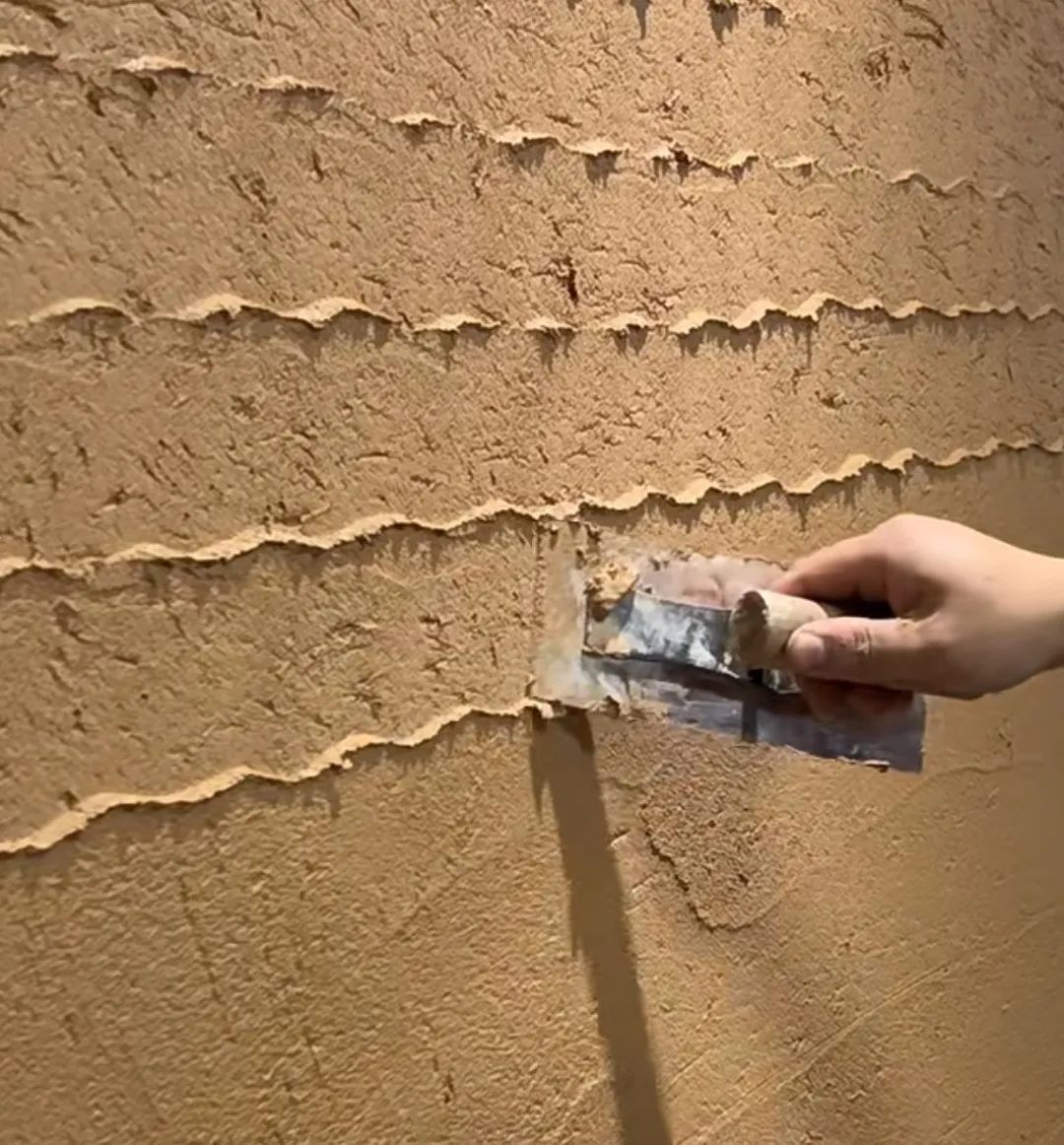 稻草泥漆和乳胶漆哪个划算,乳胶漆跟稻草漆施工工艺一样吗